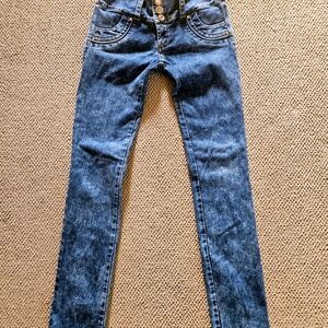 Chic Denim Skinny Jeans